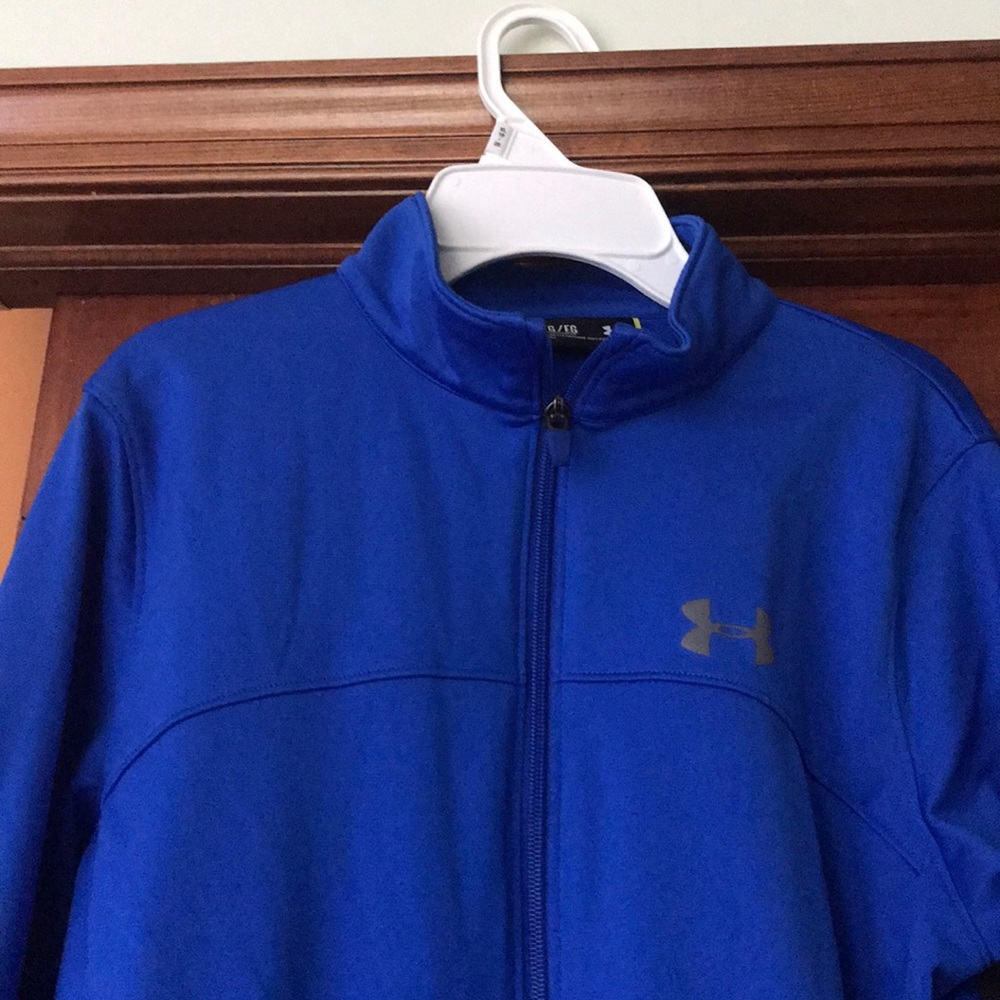 UnderArmour zip up jacket